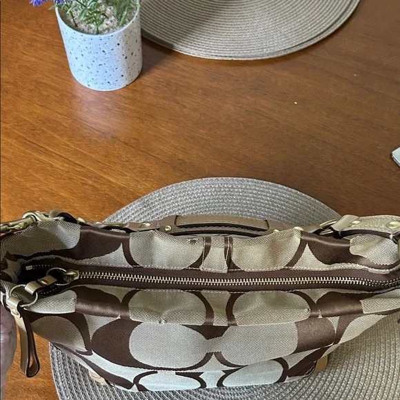 Coach Vintage Brown and Tan Shoulder Bag - Picture 9 of 12
